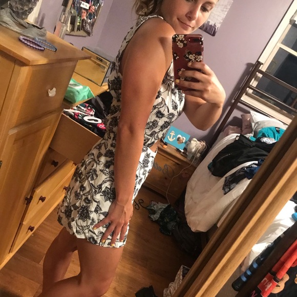 Romper - Picture 5 of 6